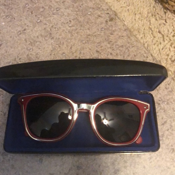 Rebecca Minkoff Sunglasses - worn twice - Picture 1 of 4